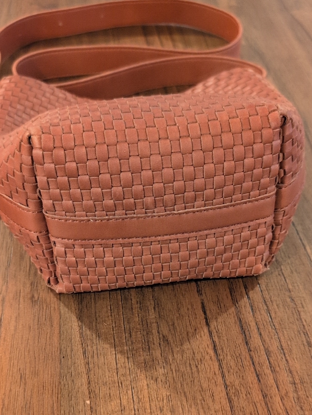 Madewell The Essential Mini Bucket Tote - Picture 8 of 9